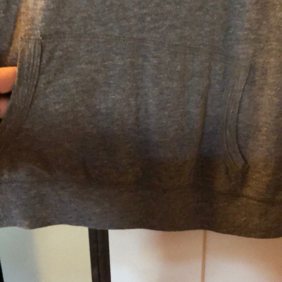 Florida Gators hooded T-shirt. - Picture 5 of 6